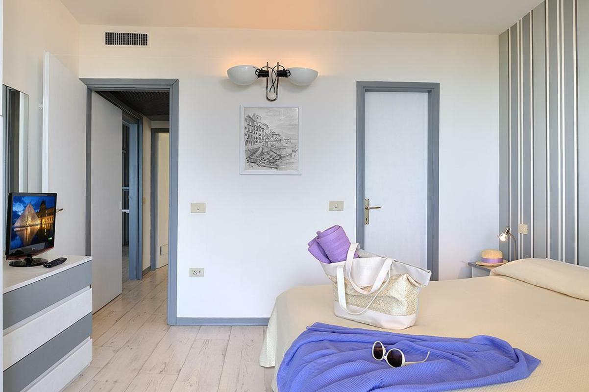 Residence Riccione Beach Apartments エクステリア 写真