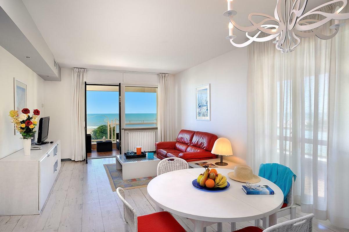 Residence Riccione Beach Apartments エクステリア 写真
